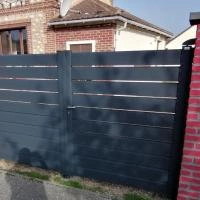 Portail battant Aluline ajouré gris anthracite RAL 7016