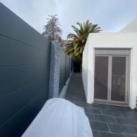Clôture aluminium Alumax anthracite RAL 7016 pose en redan