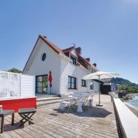 Clôture aluminium Aluclin panneau décor Fougère RAL 9016