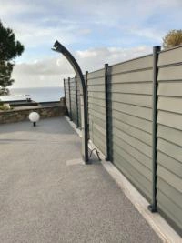 Clôture aluminium Alujour semi-ajourée gris anthracite - RAL 7016