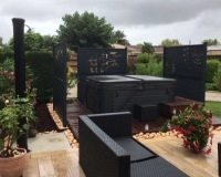 Clôture aluminium- Aulam gris anthracite RAL 7016 avec découpe laser spirales extérieures, bambou et bulle