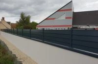 Clôture aluminium Alujour anthracite RAL 7016 sur couvertine aluminium