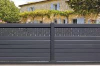 Clôture aluminium Alulam avec décor lame Ellipse RAL 7016