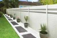 Clôture aluminium Alulam RAL 9016 avec lame gris argent