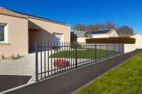 Clôture aluminium barreaudée droite gamme Alustyl - Hauteur 1,2 m - RAL 7016